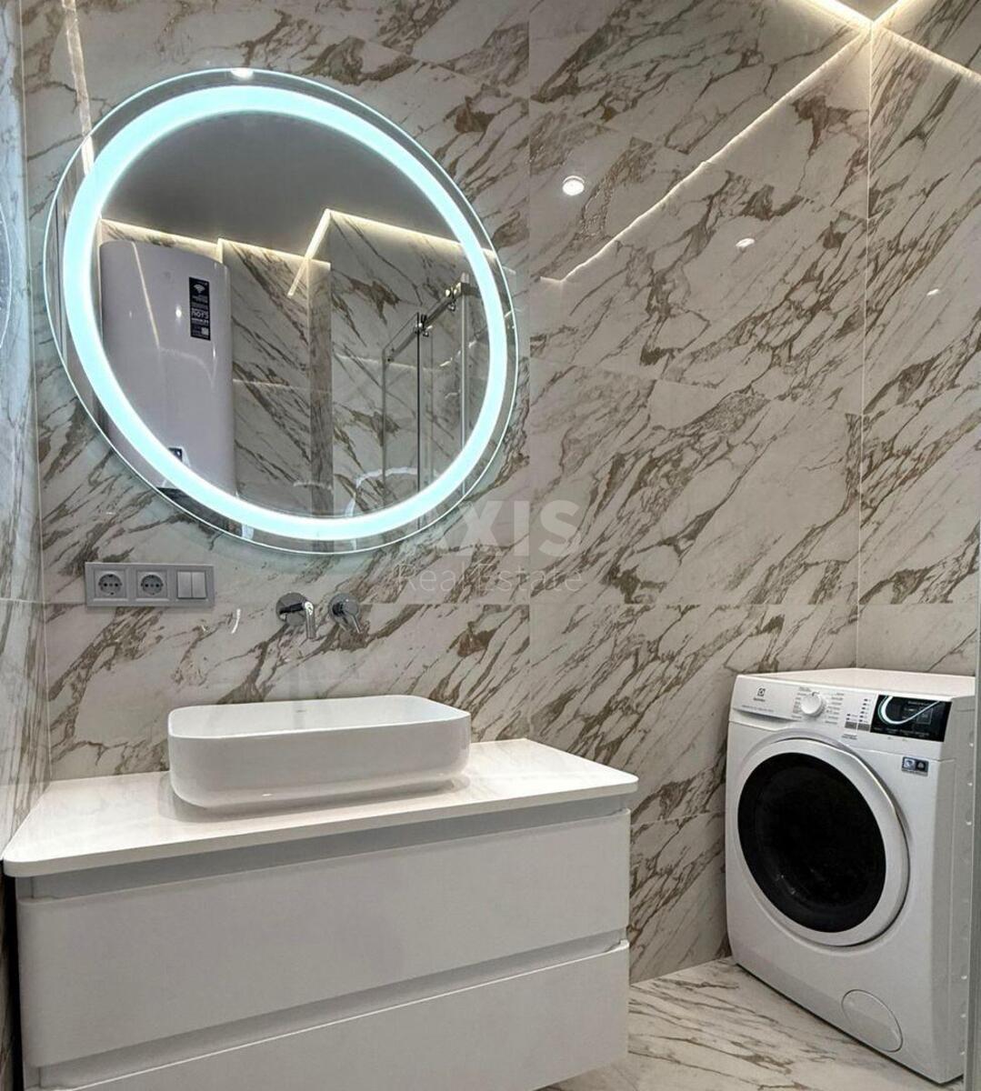 1k apartment pr-t Berestejskij 11609188