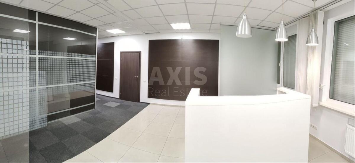 Office vul. Derevljans'ka 10, 203m22