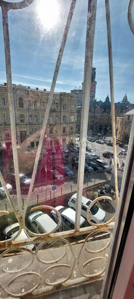 Office pl. Bessarabs'ka 2, 161m2567792