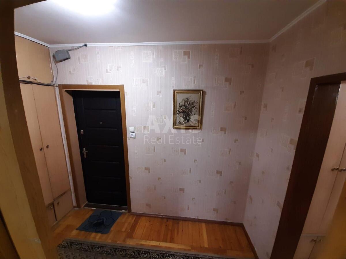 1k apartment vul. Sribnokil's'ka 145