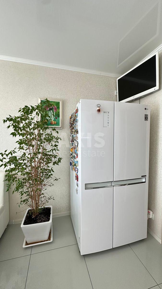 3k apartment vul. Urlivs'ka 364