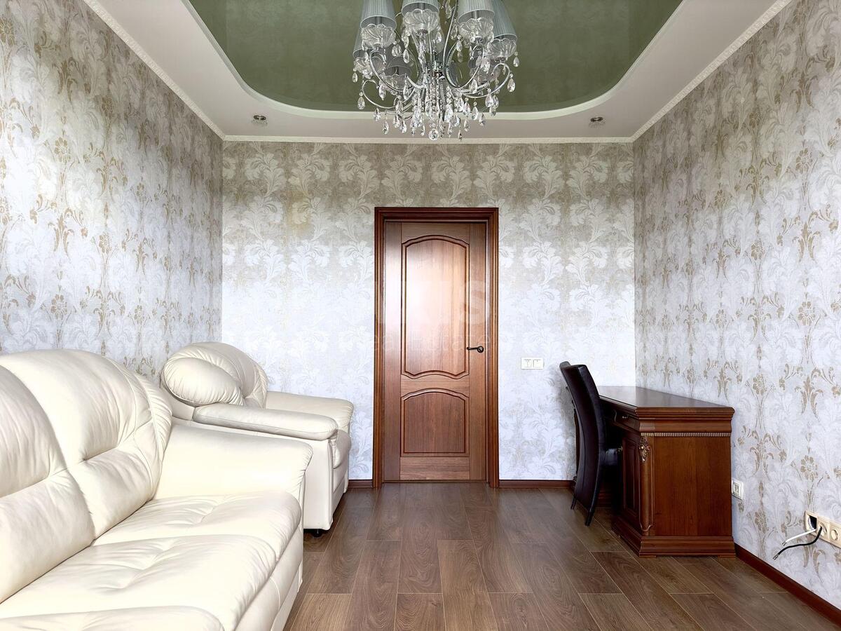 2k apartment vul. Naumova Generala 663