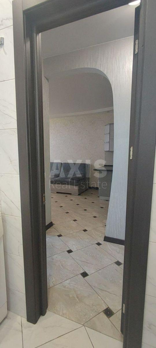 1k apartment nab. Dniprovs'ka 1816
