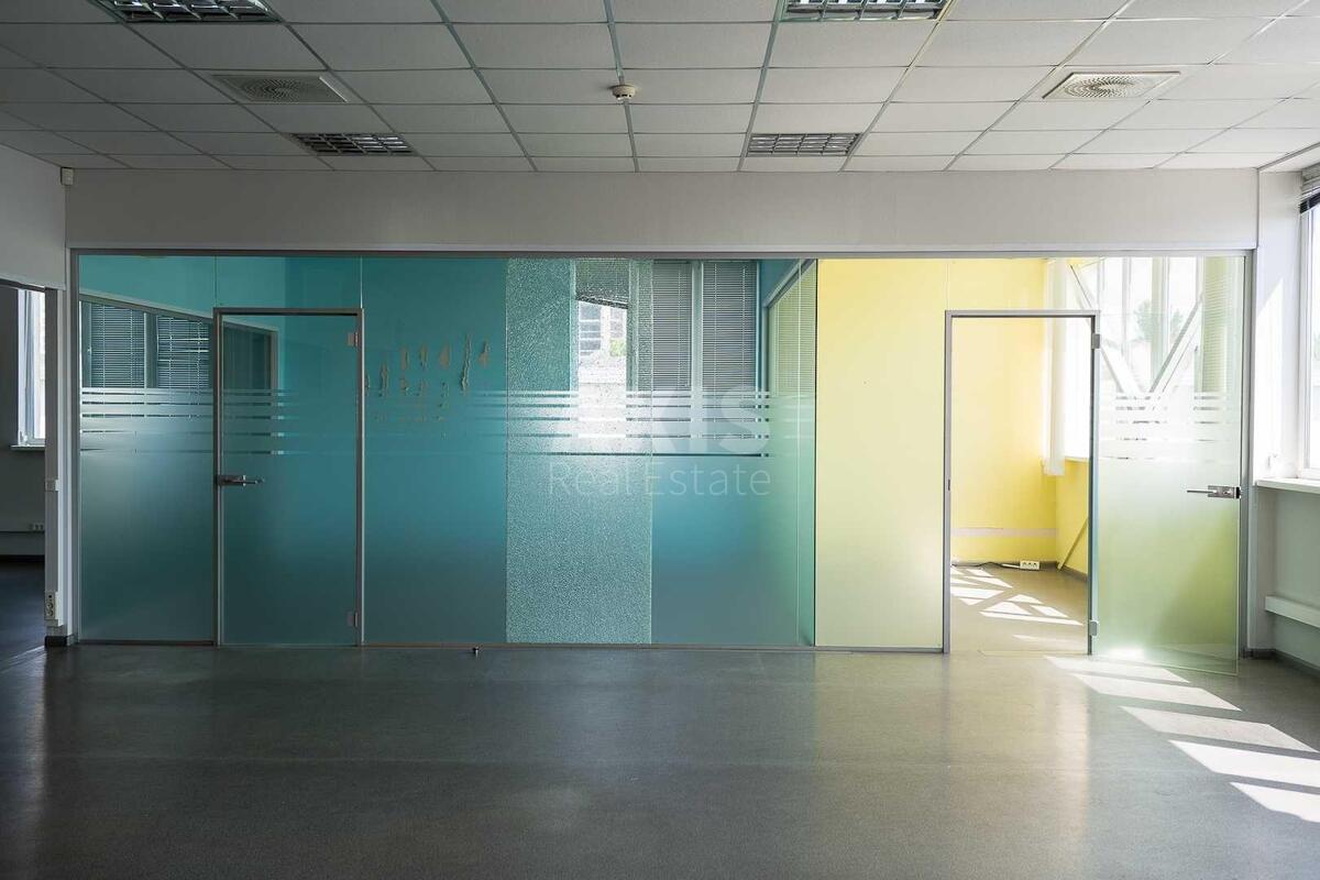 Office pr-t Vidradnyj 95Г, 198m2