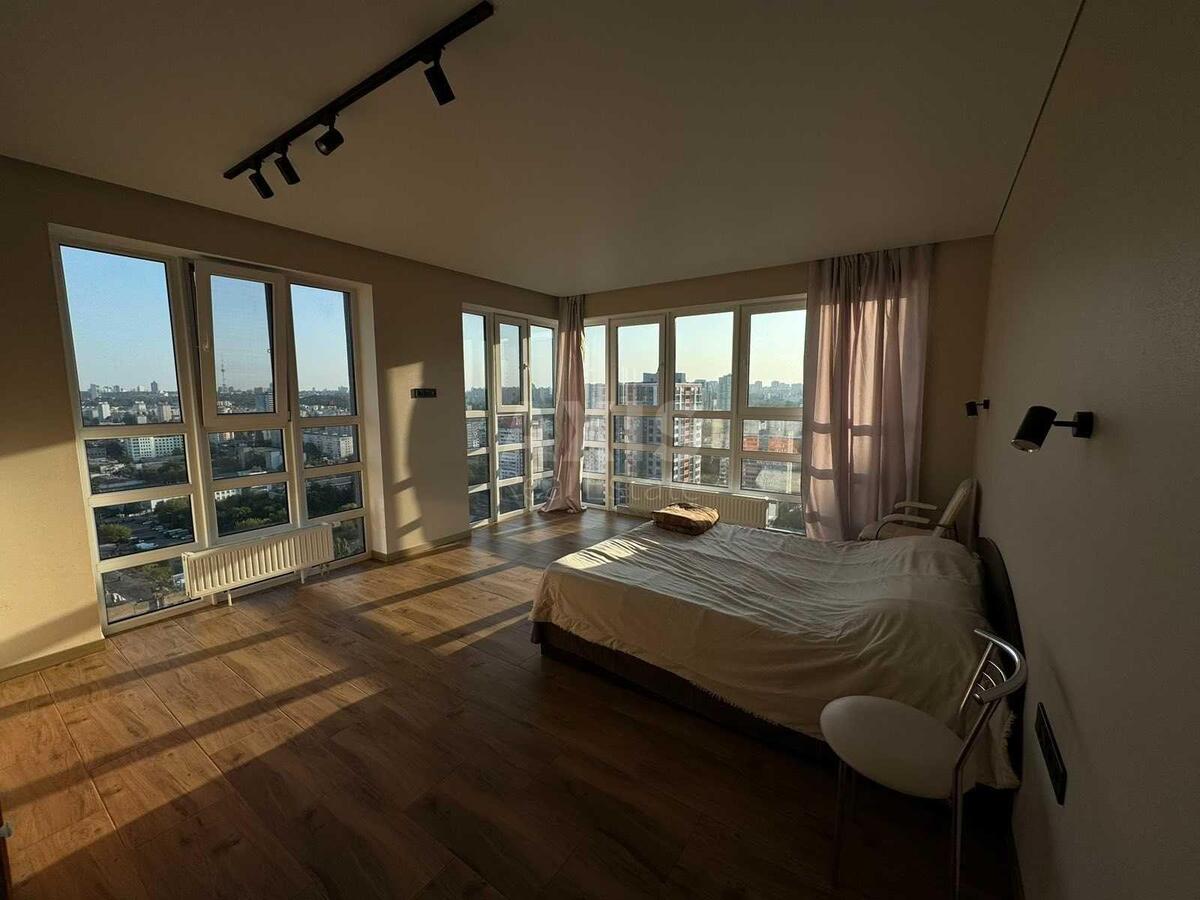 3k apartment vul. Berezhans'ka 15633906