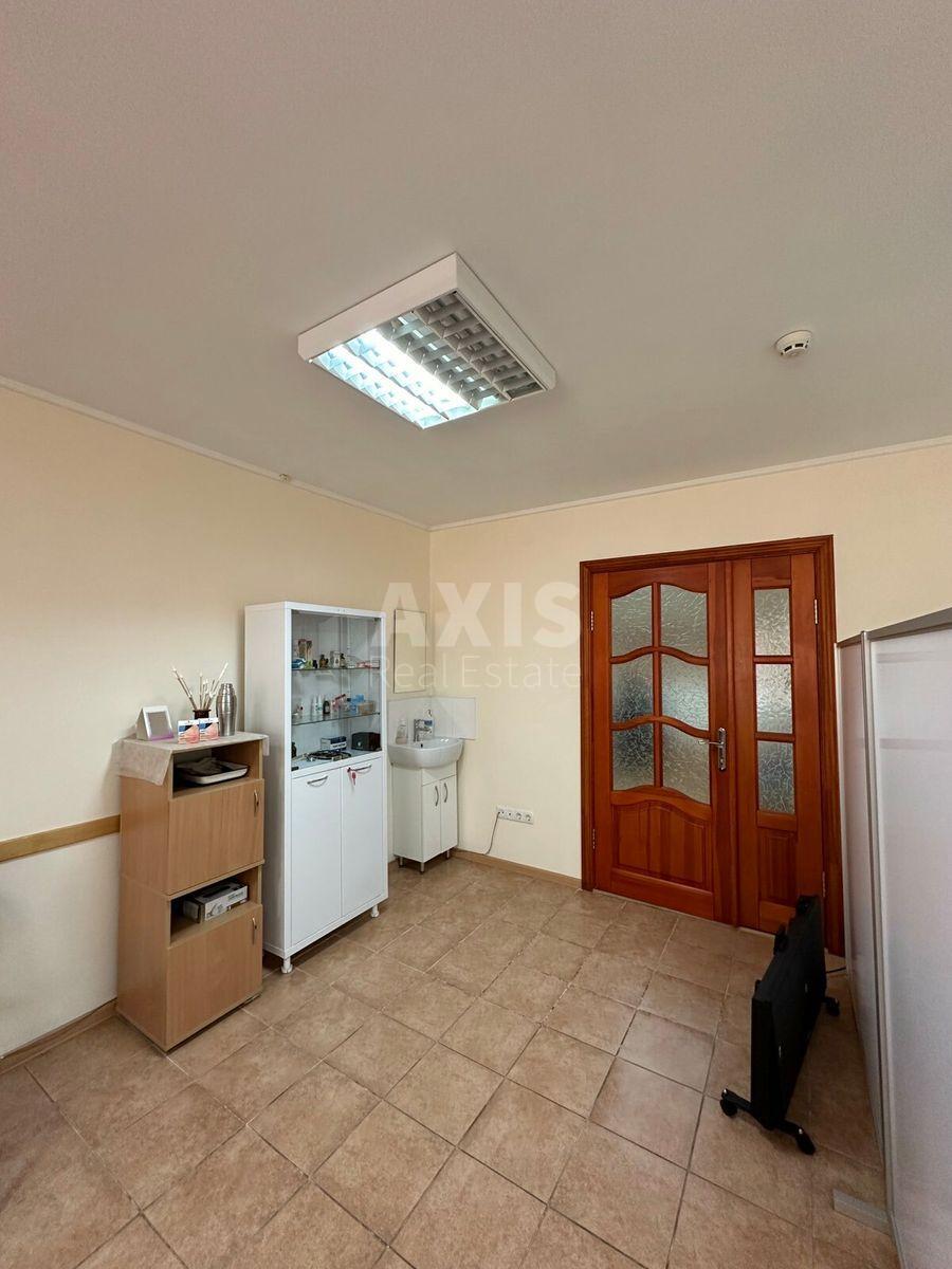 Office bul. Darnyc'kyj 8, 258m212