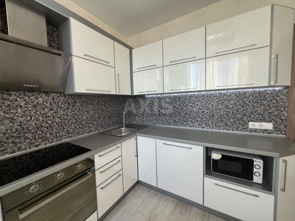 1k apartment vul. Yulia Zdanovska 46/1