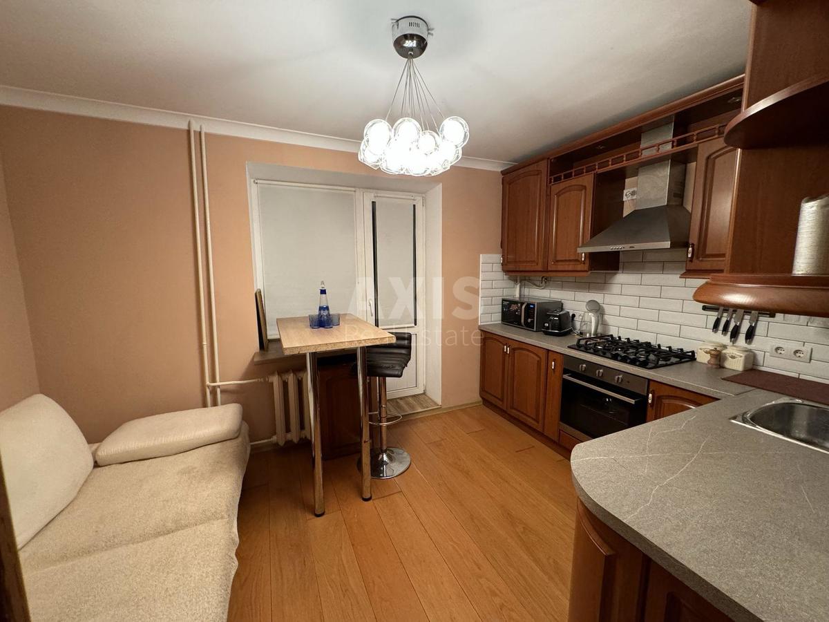 1k apartment vul. Ussurijs'ka 210