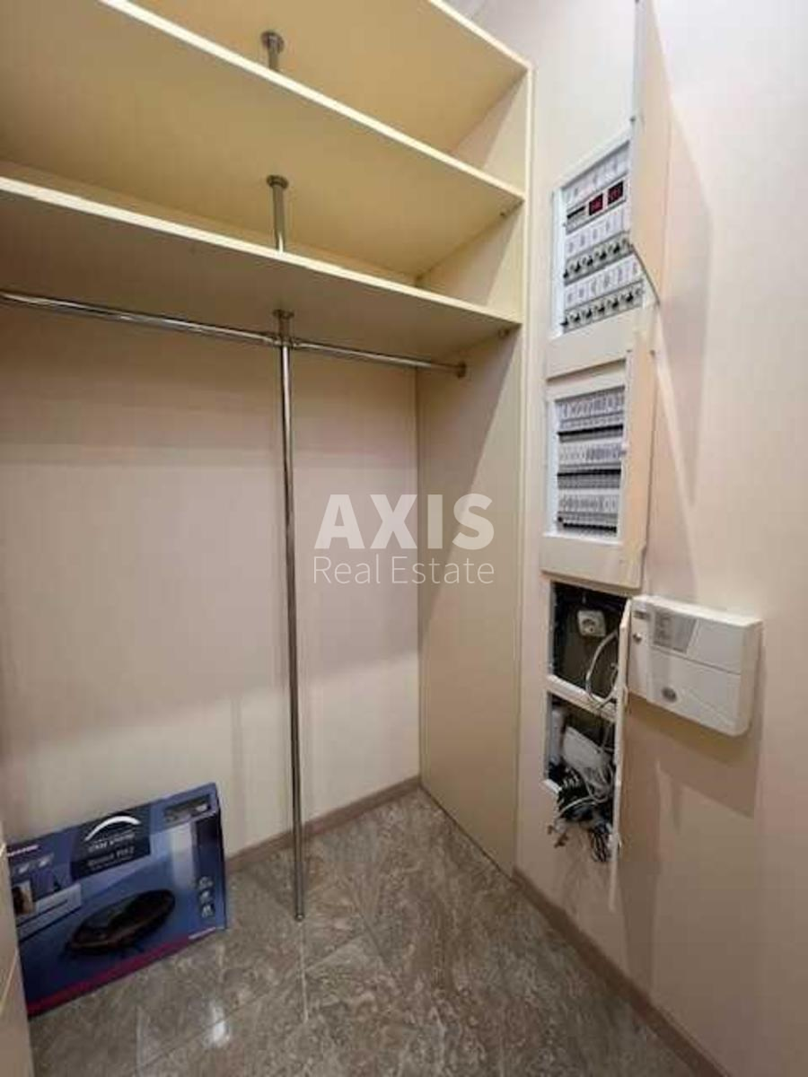 Office uzv. Klovs'kyj 7А, 200m26
