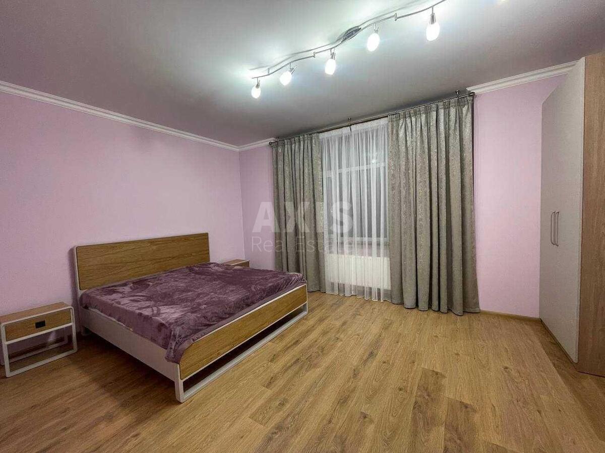 3k apartment vul. Glybochyc'ka 325