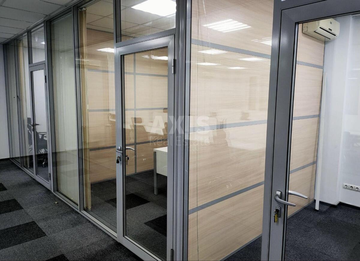 Office vul. Derevljans'ka 10, 203m26