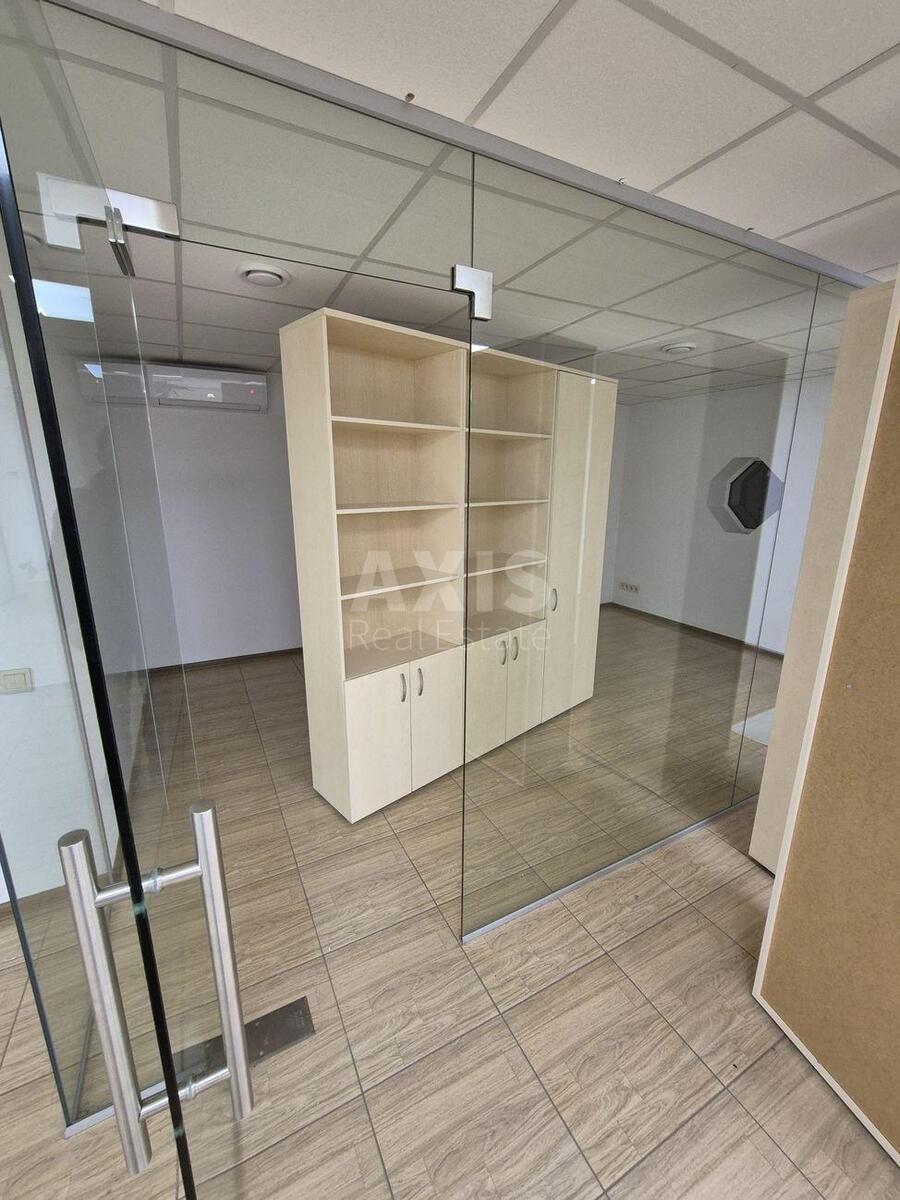 Office vul. Degtjarna 31, 130m2567380