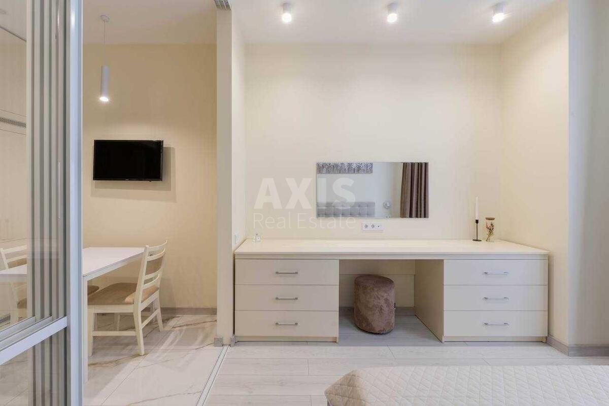 1k apartment vul. Dragomyrova Myhajla 4Б9