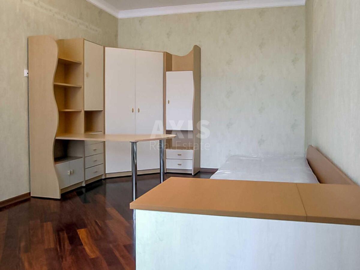 4k apartment vul. Kruglouniversytets'ka 3/55