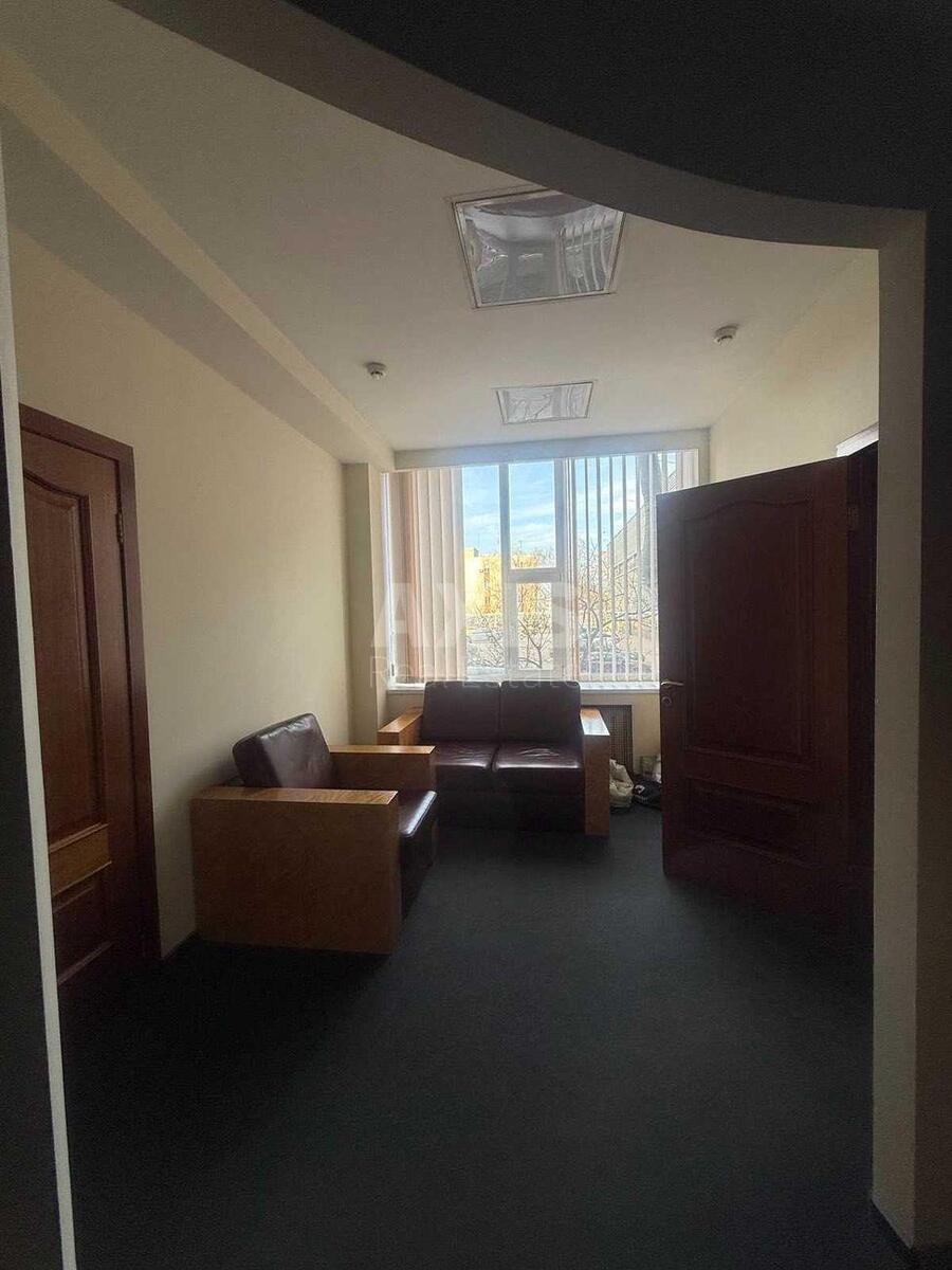 Office vul. Shymanovs'kogo Vitalija 2/1, 151m2624169