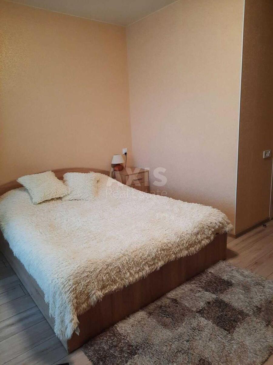 1k apartment vul. Kirovograds'ka 703