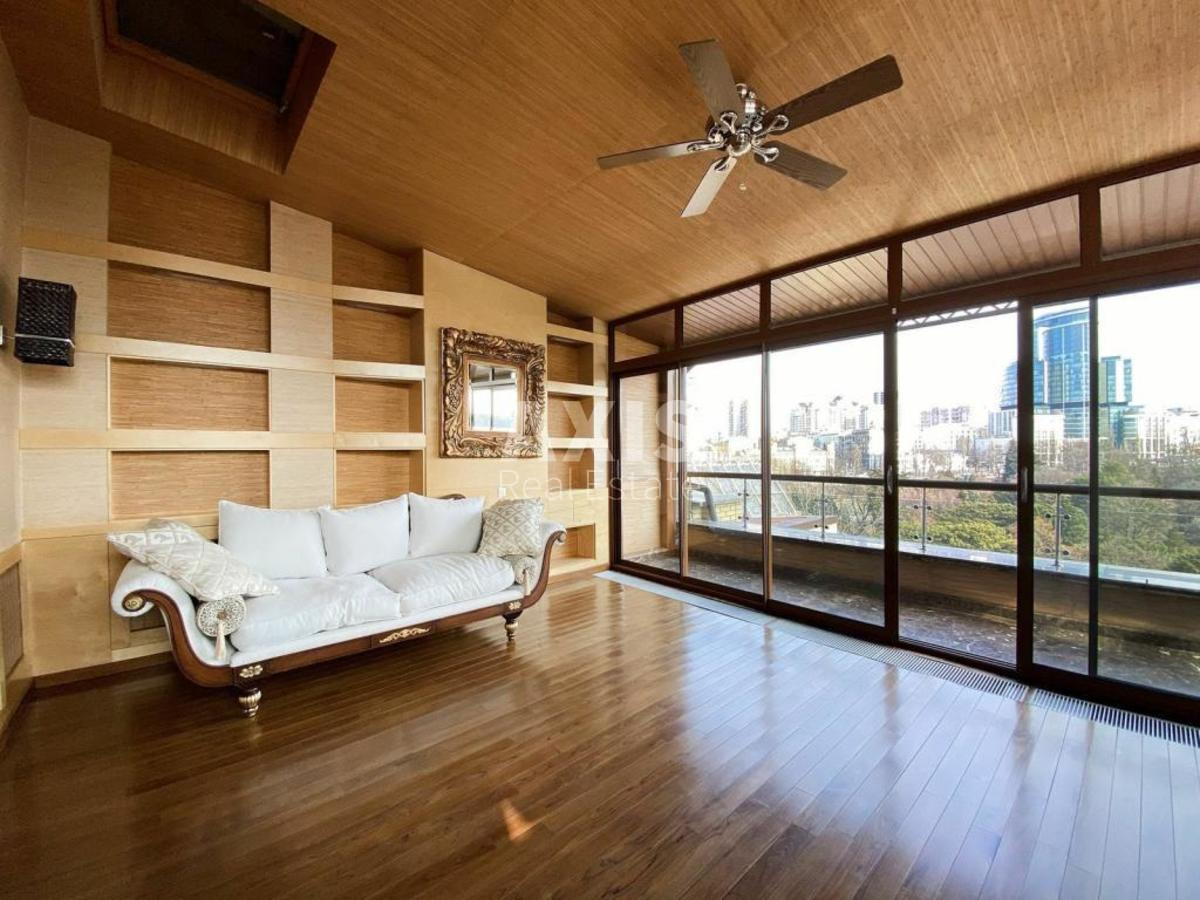 4k apartment vul. Nazarivs'ka 1112