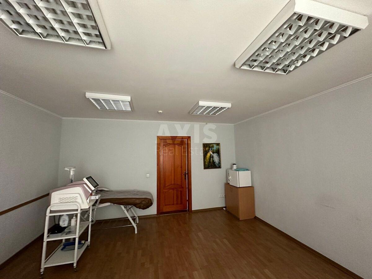 Office bul. Darnyc'kyj 8, 258m29