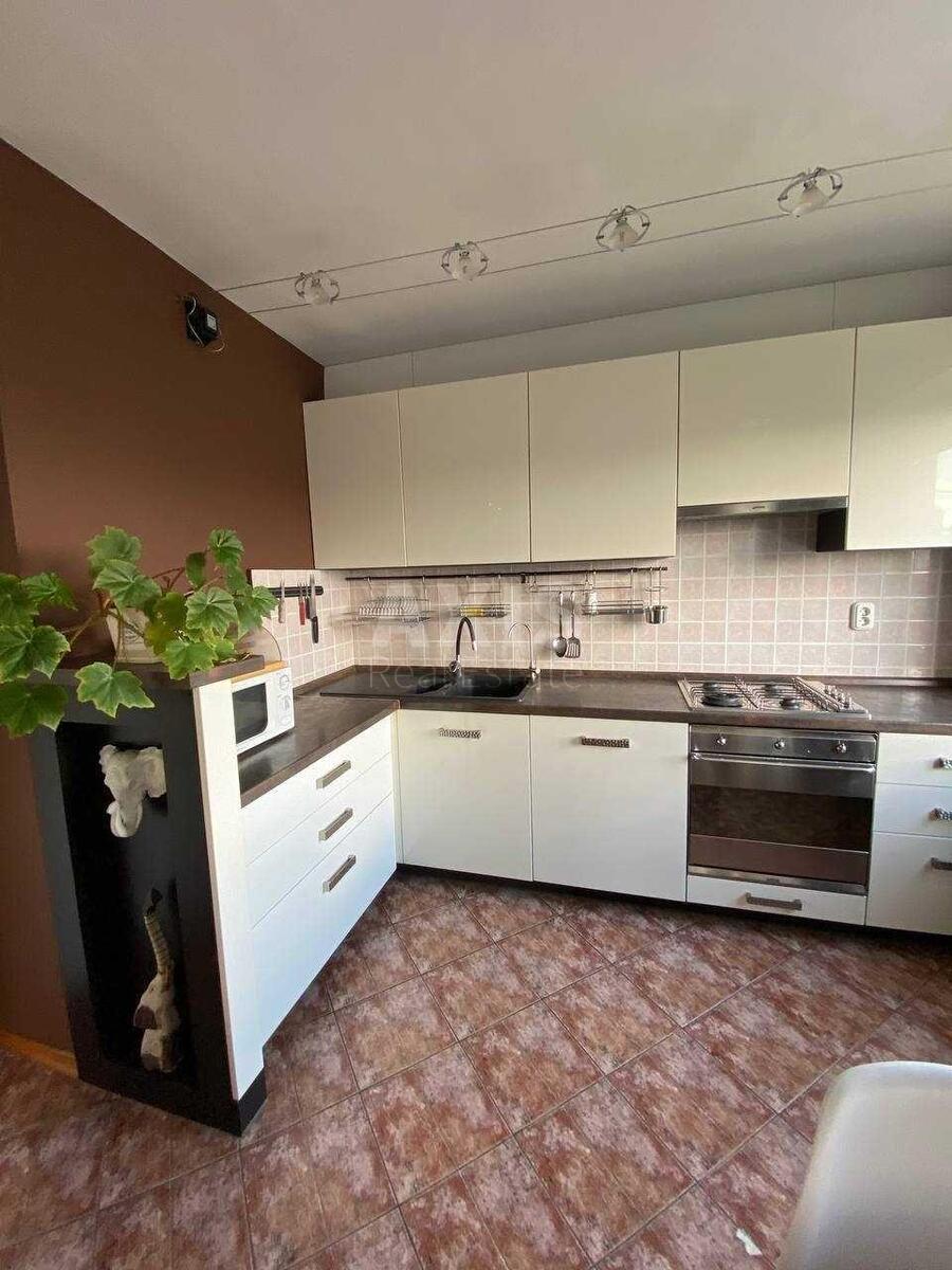 2k apartment vul. Malynovs'kogo Marshala 250