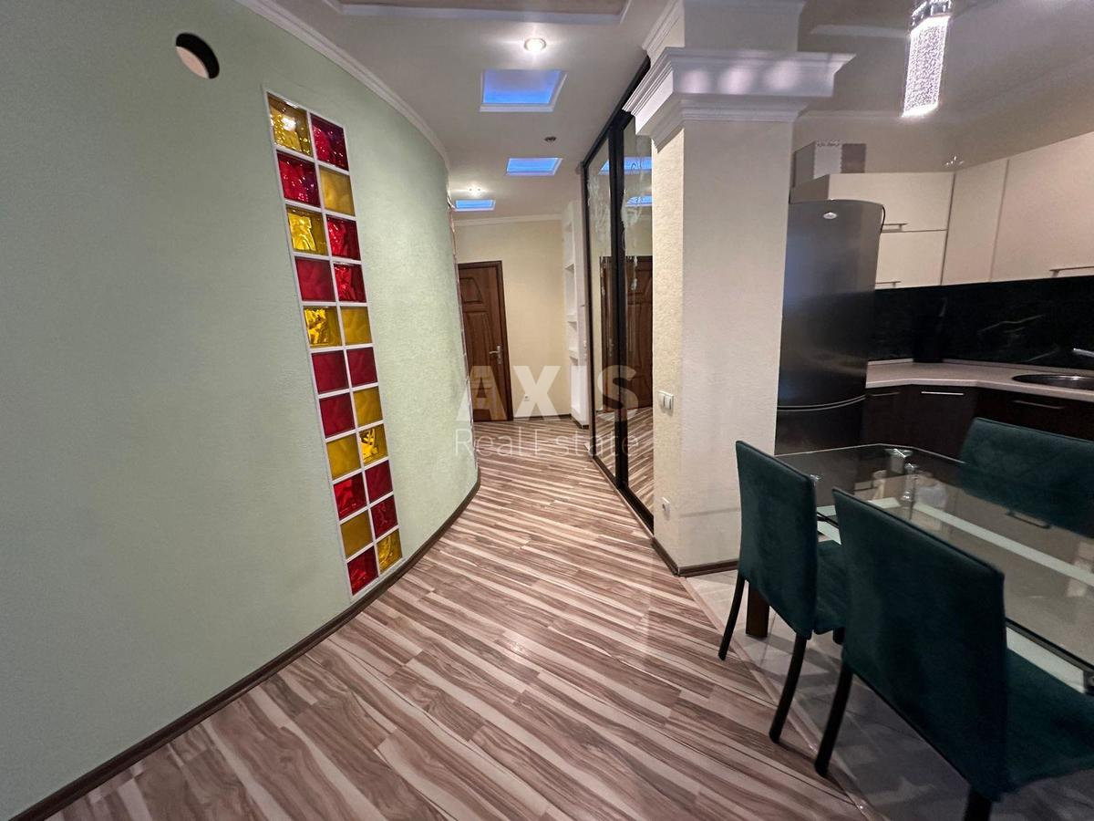 1k apartment vul. Oleny Pchilky 23