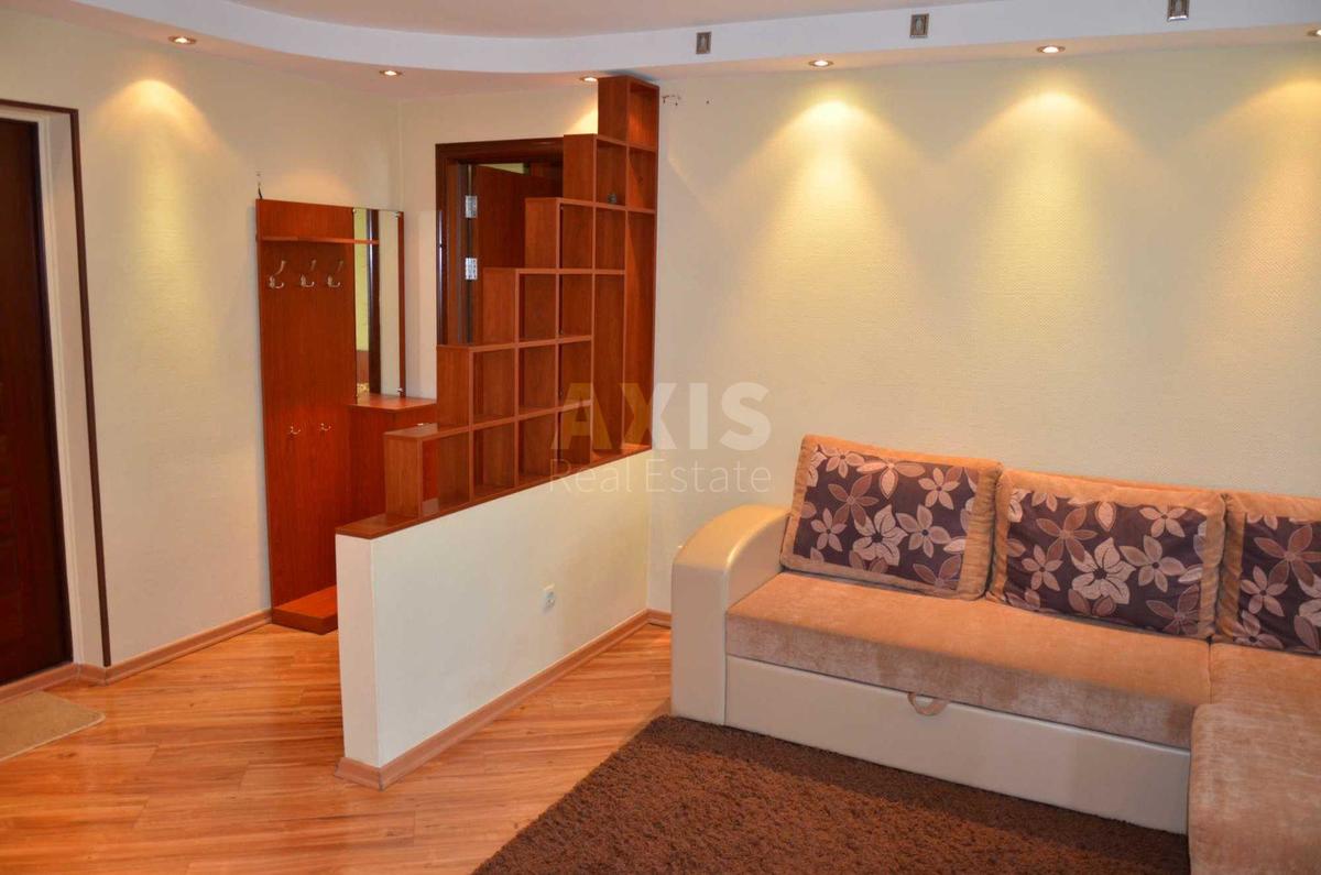 2k apartment vul. Entuziastiv 7/13