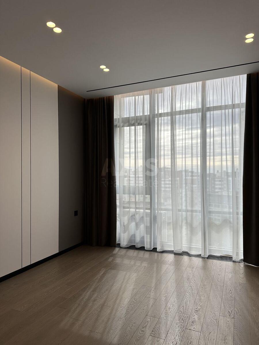 4k apartment vul. Saperne Pole 5А600835