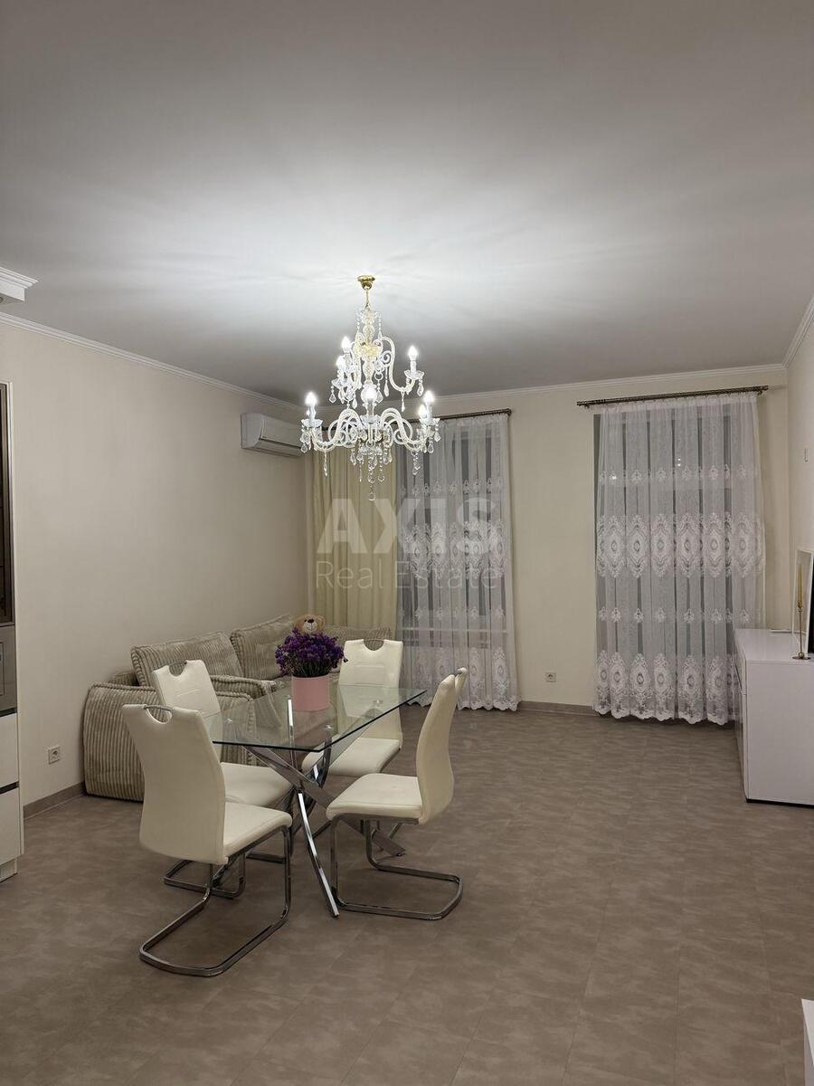 2k apartment vul. Kostjantynivs'ka 22/17613430