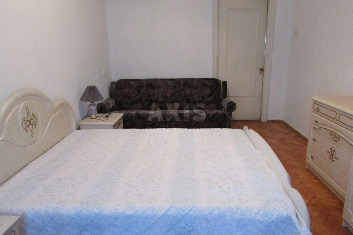 2k apartment vul. Volodymyrs'ka 192
