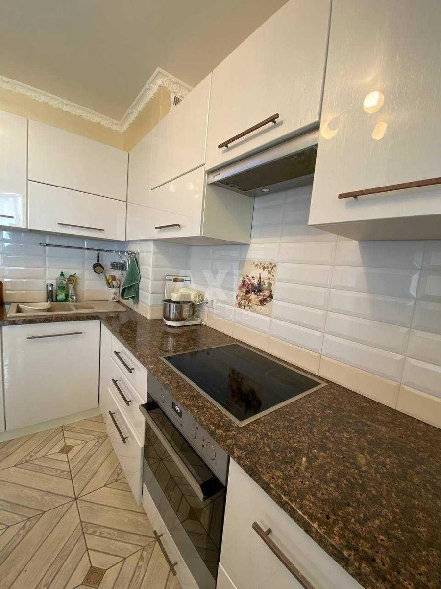 3k apartment vul. Shhekavyc'ka 30/392