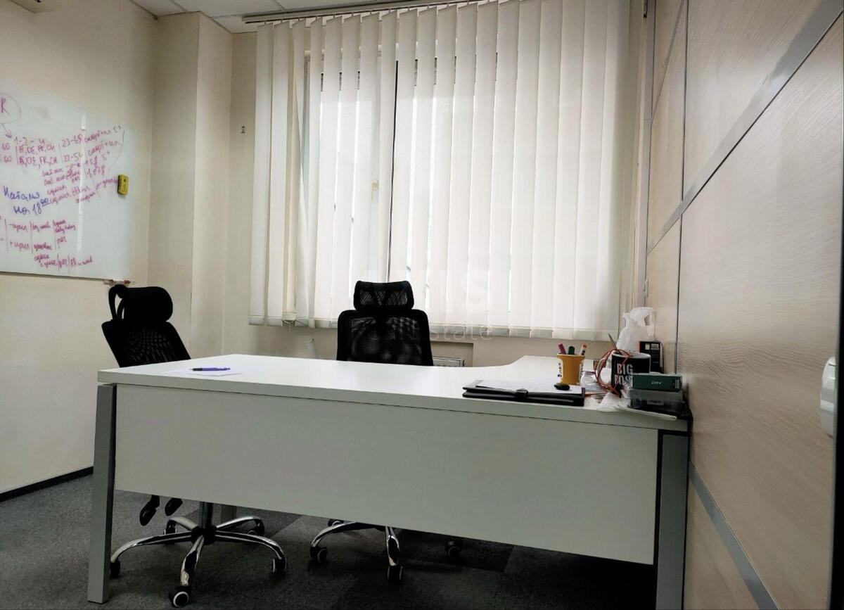 Office vul. Derevljans'ka 10, 203m23