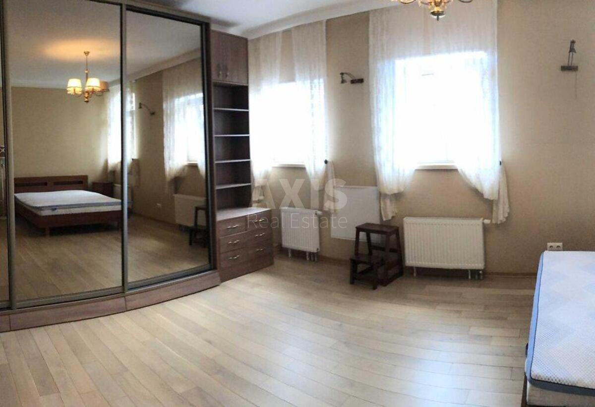 6k apartment uzv. Krutyj 51