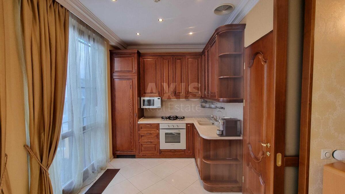 4k apartment vul. Jaroslaviv Val 14