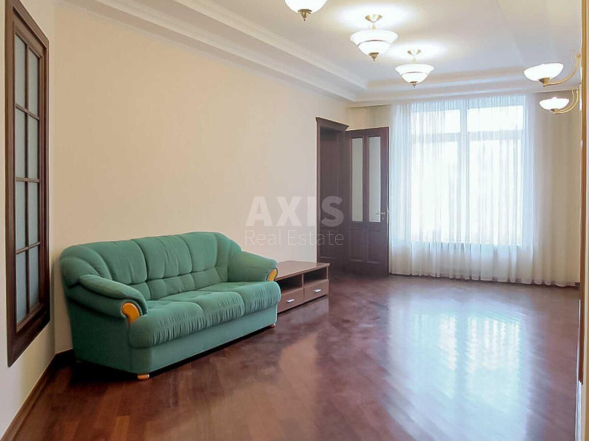 4k apartment vul. Kruglouniversytets'ka 3/52