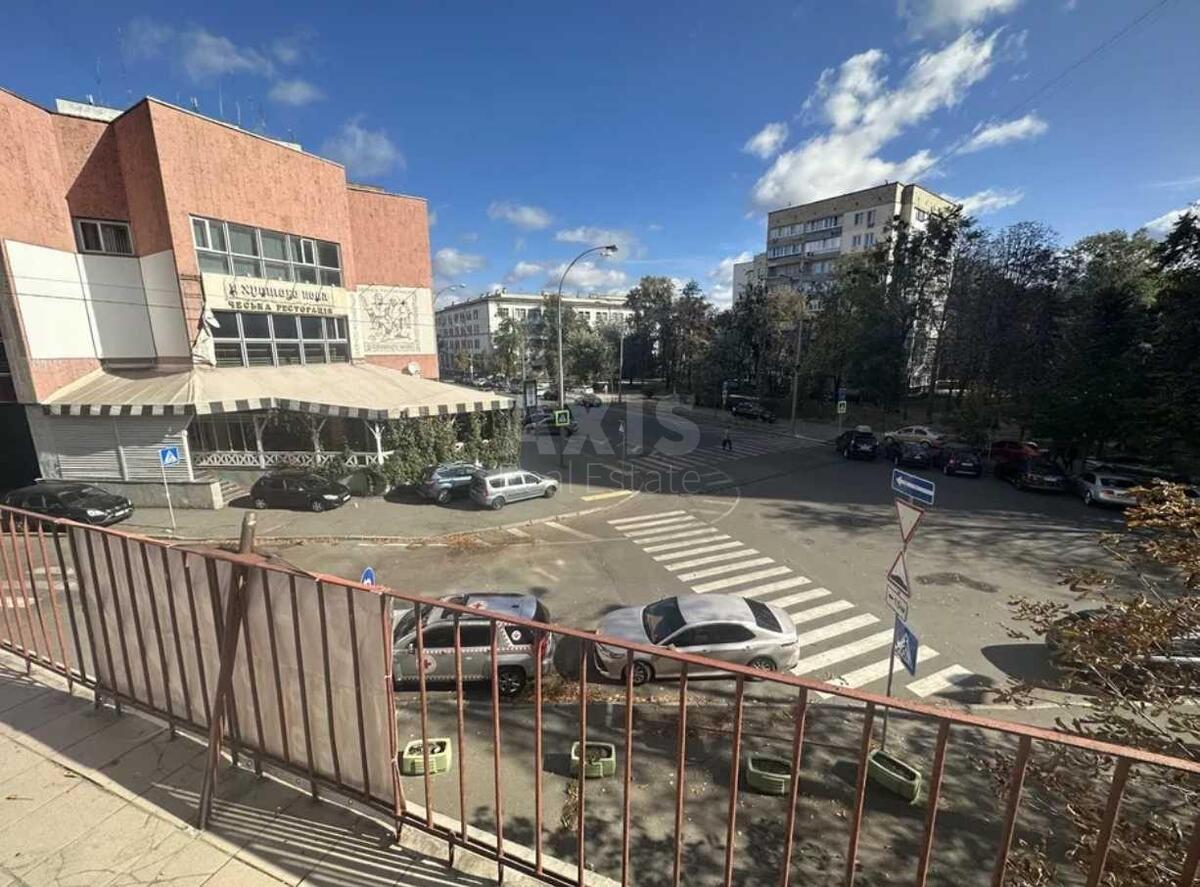 Офис ул. Михаила Омельяновича-Павленко 14, 280м29