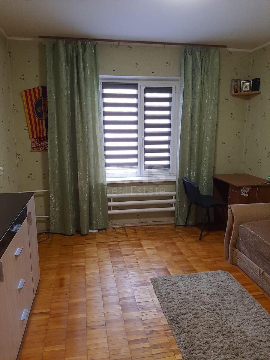 1k apartment vul. Sribnokil's'ka 146
