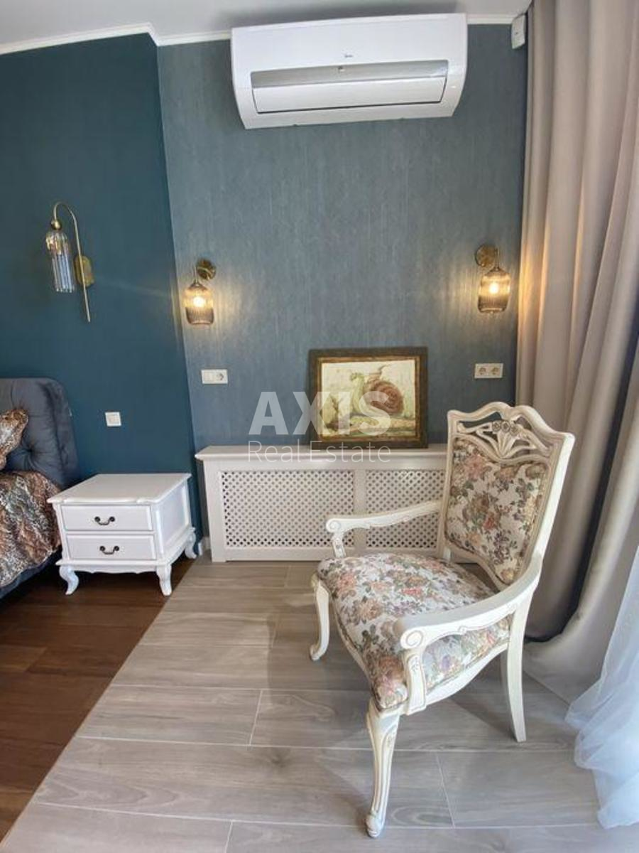 3k apartment vul. Dragomyrova Myhajla 4в10