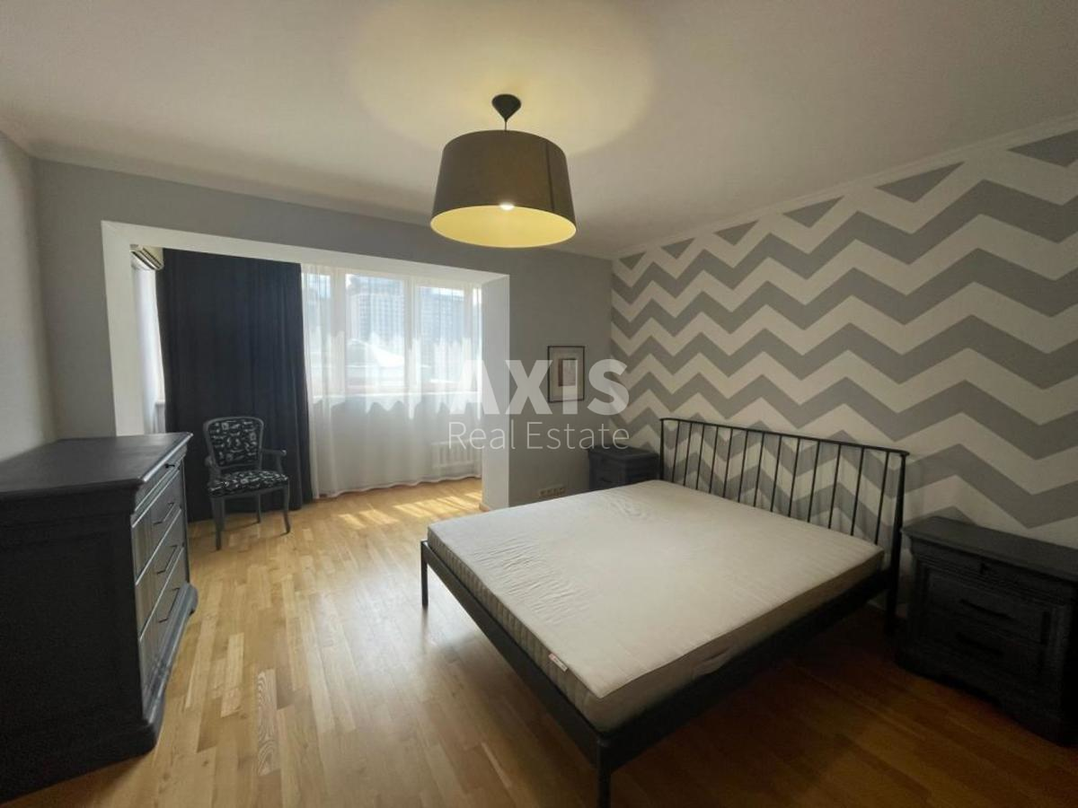 3k apartment vul. Antonovycha 23