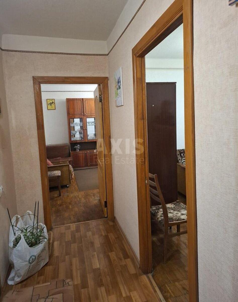 2k apartment vul. Miljutenka 15А8