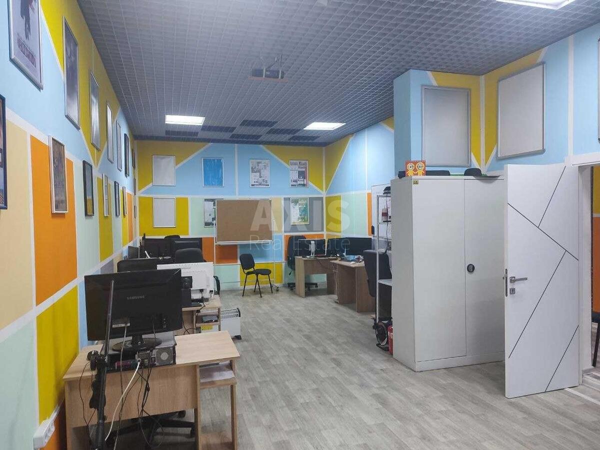 Офис ул. Гната Хоткевича 10, 112м263536