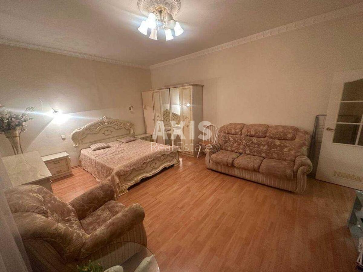 1k apartment vul. Volodymyrs'ka 371
