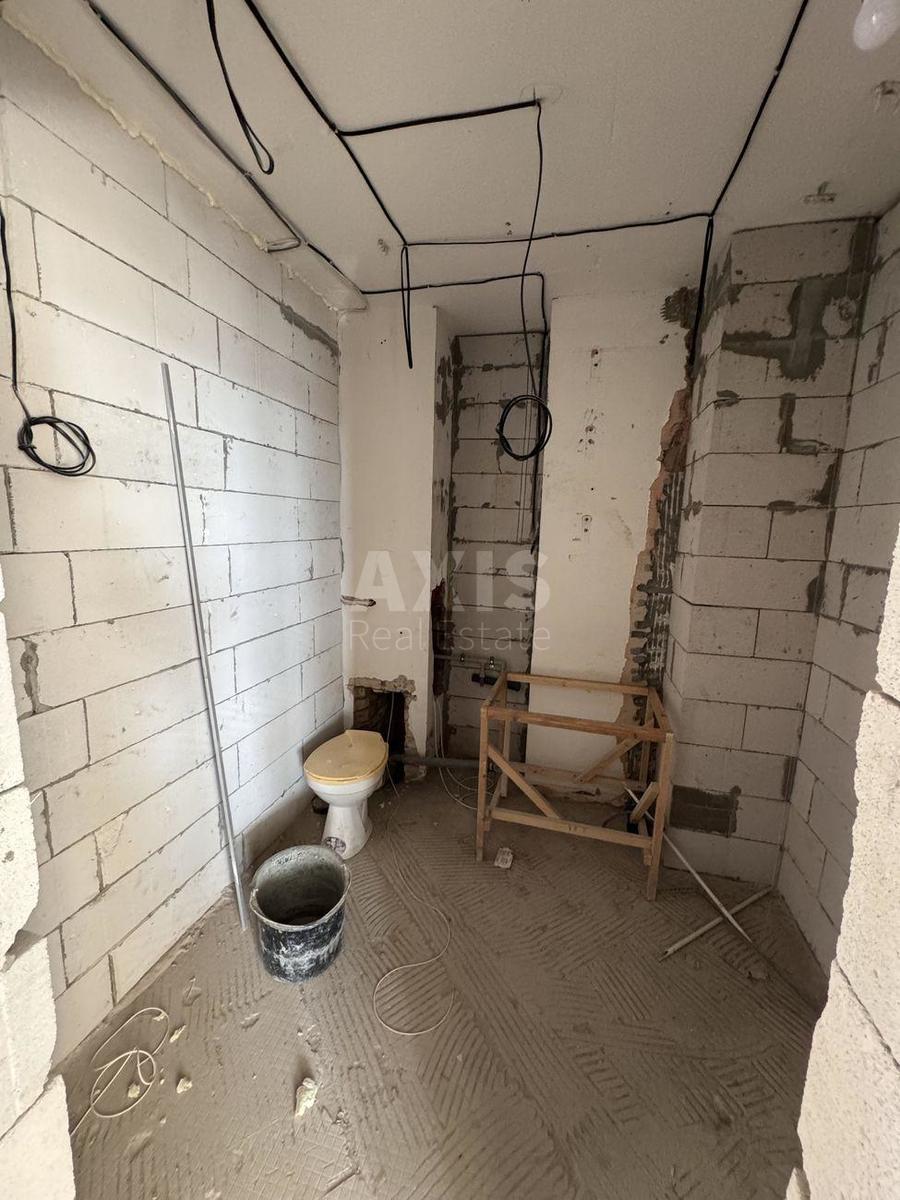 3k apartment shose Harkivs'ke 1827