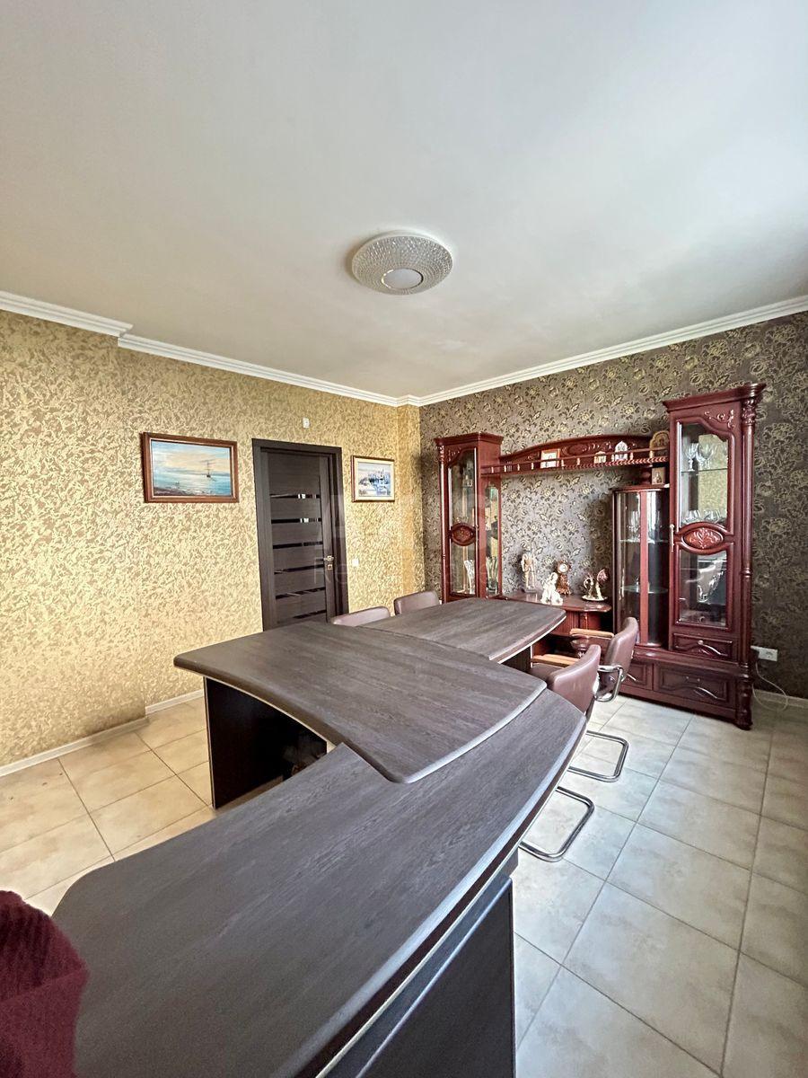Офис ул. Елены Пчилки 8, 120м258438
