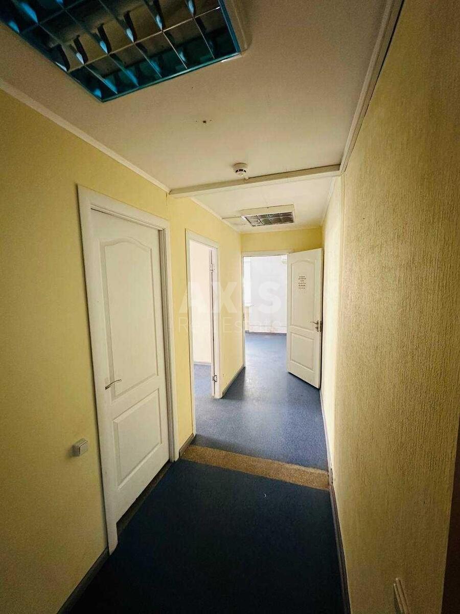 Объект торговли ул. Куреневская 15А, 725м29