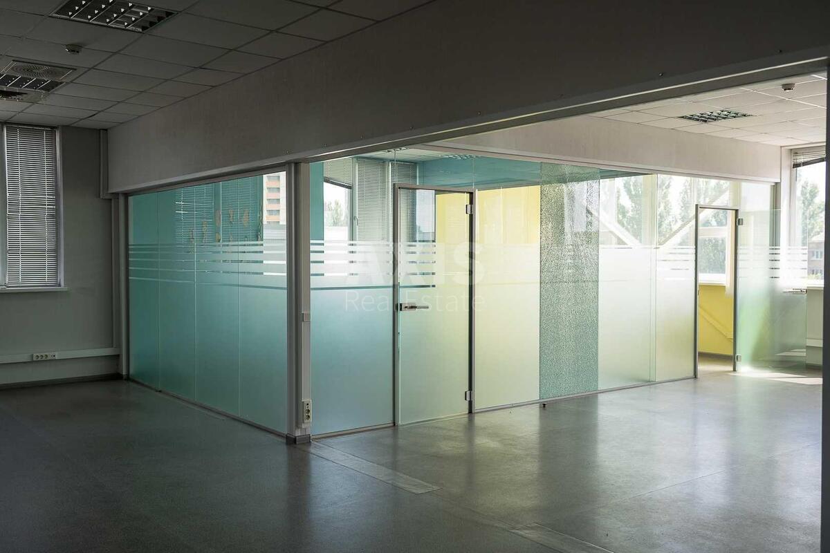 Office pr-t Vidradnyj 95Г, 198m20