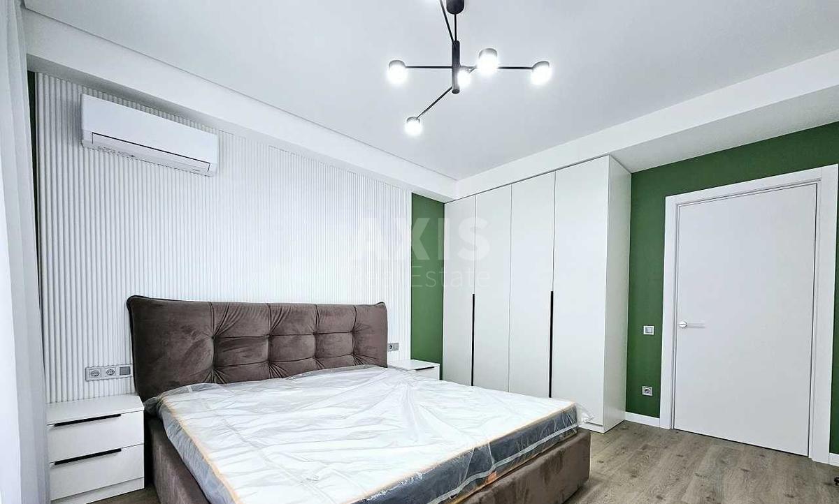 1k apartment vul. Myhajla Maksymovycha 243