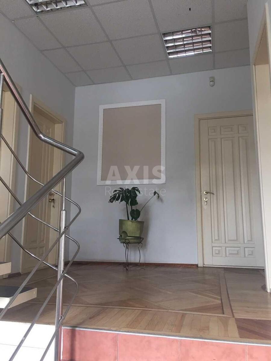 Офис ул. Алексы Тихого 94, 210м25