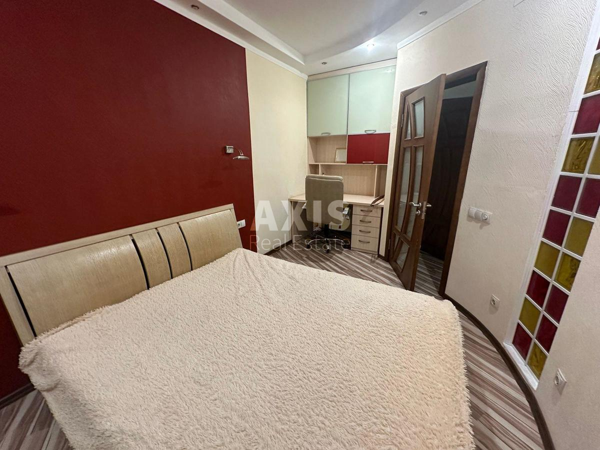 1k apartment vul. Oleny Pchilky 24