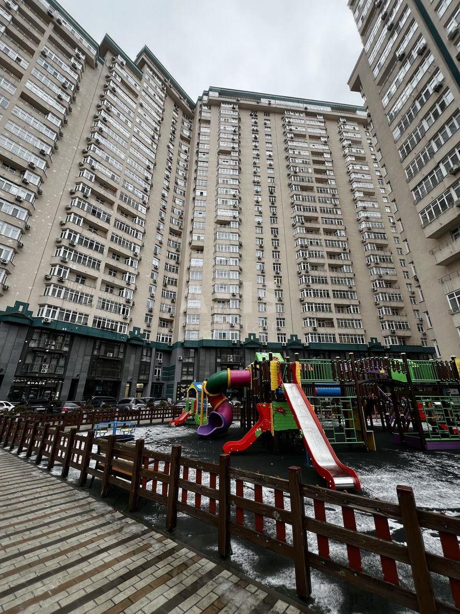 3k apartment vul. Lypkivs'kogo Vasylja Mytropolyta 37Б8
