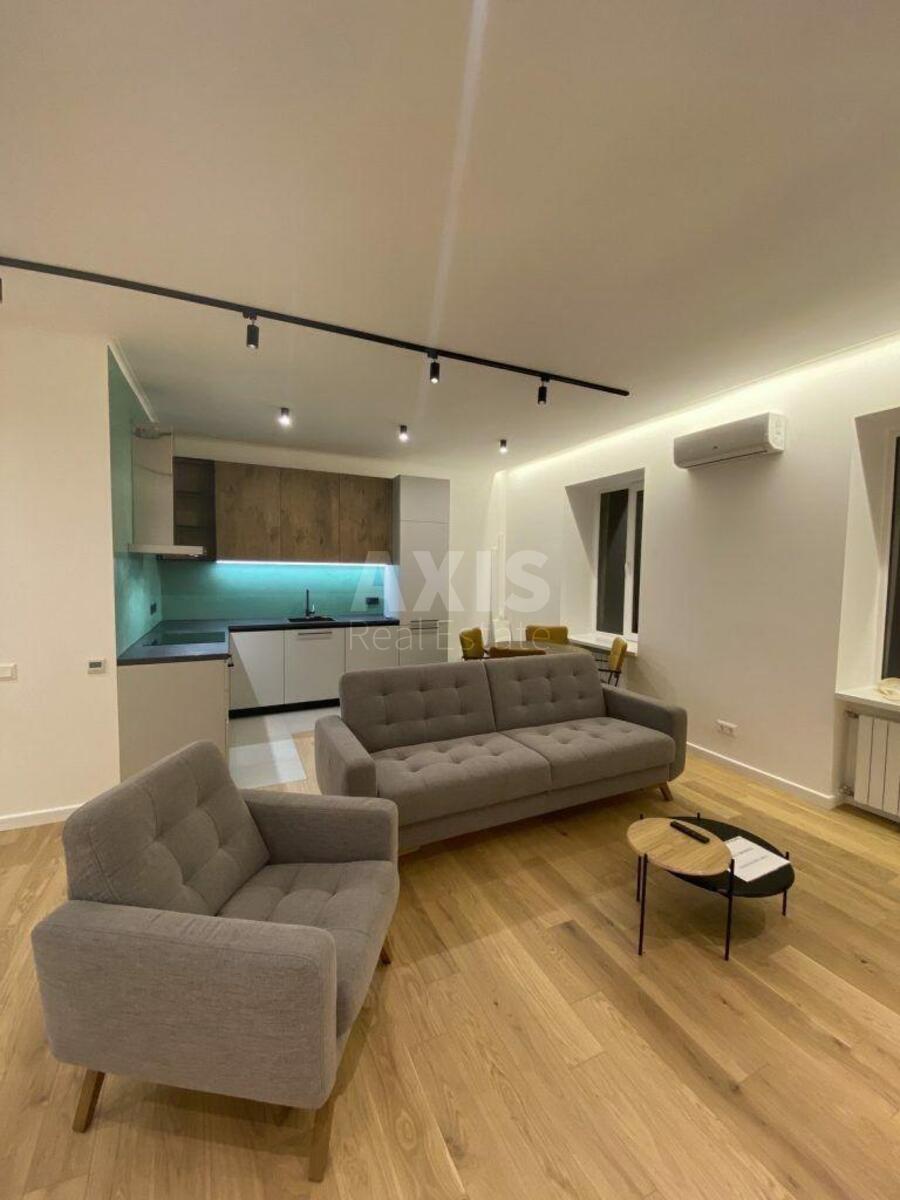 2k apartment vul. Rejtars'ka 210