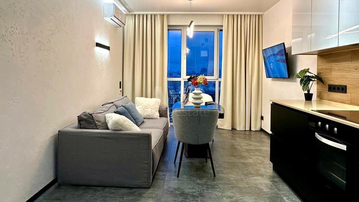 2k apartment vul. Lypkivs'kogo Vasylja Mytropolyta 16А6153512